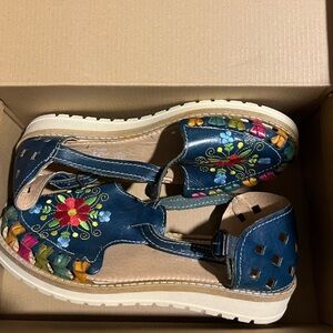 Mexican leather shoes